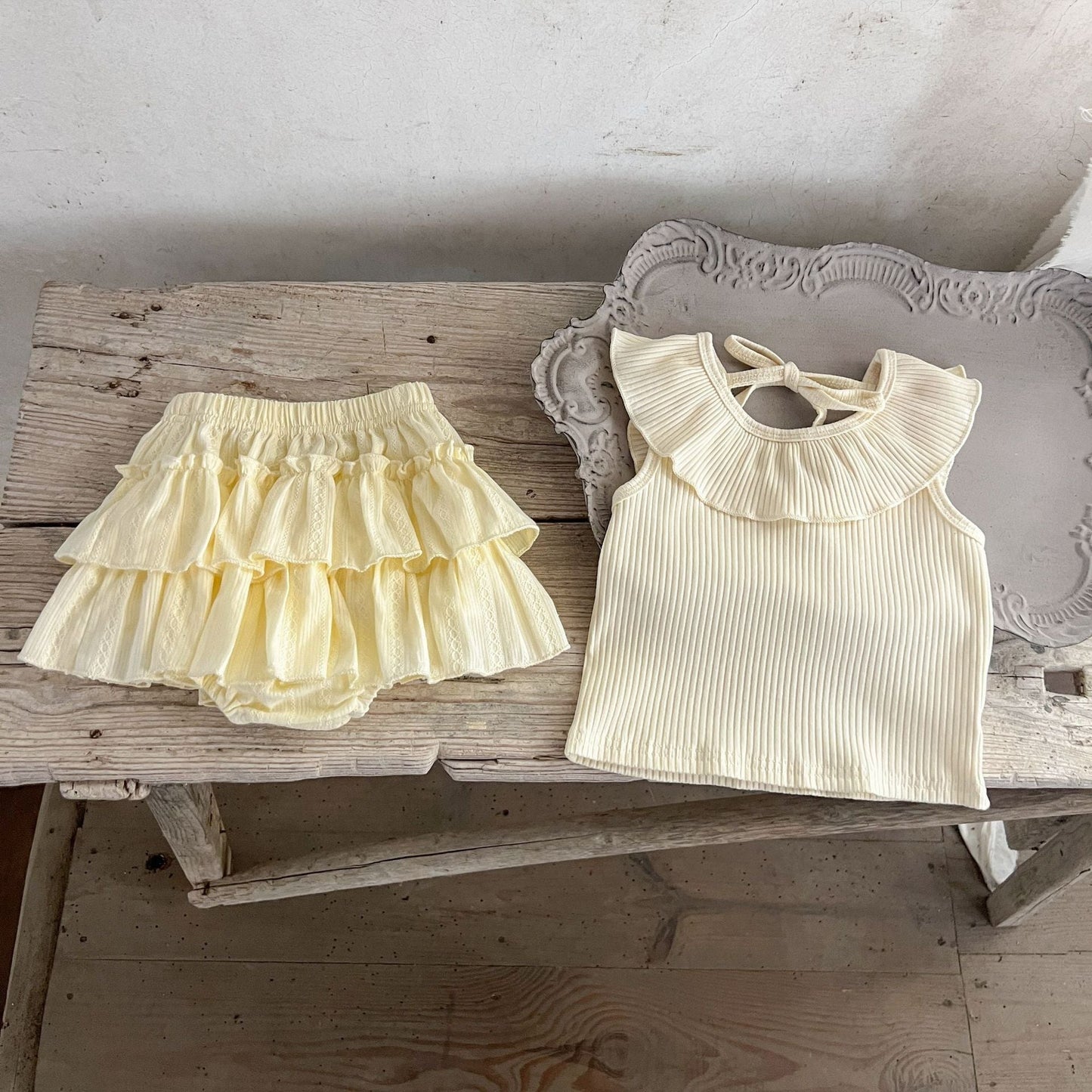 Summer Arrival Baby Girls Sleeveless Solid Color Top And Ruffle Trim Skirt Clothing Set