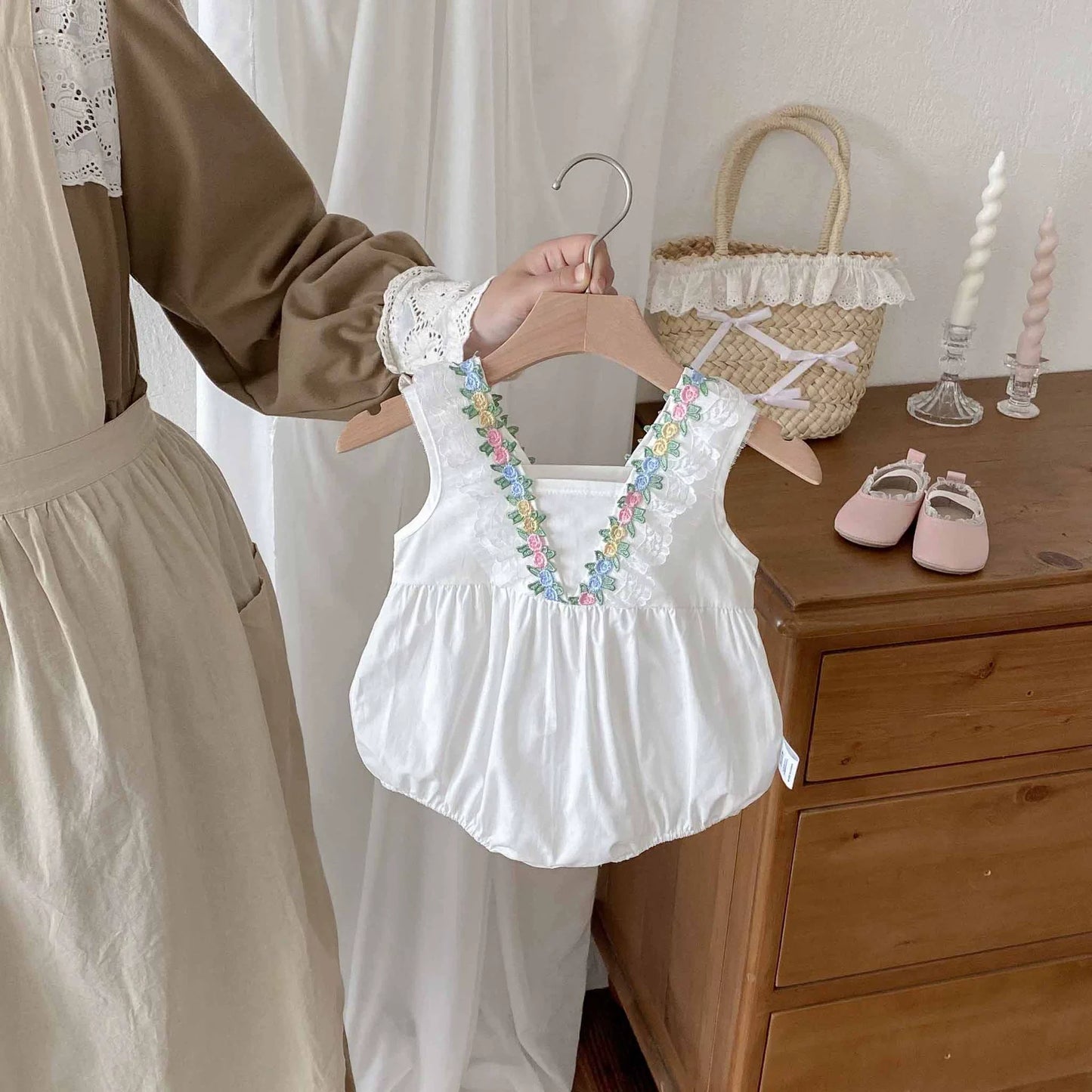 Summer Arrival Baby Girls Cute Sleeveless Colorful Flowers Decorated Strap Onesies